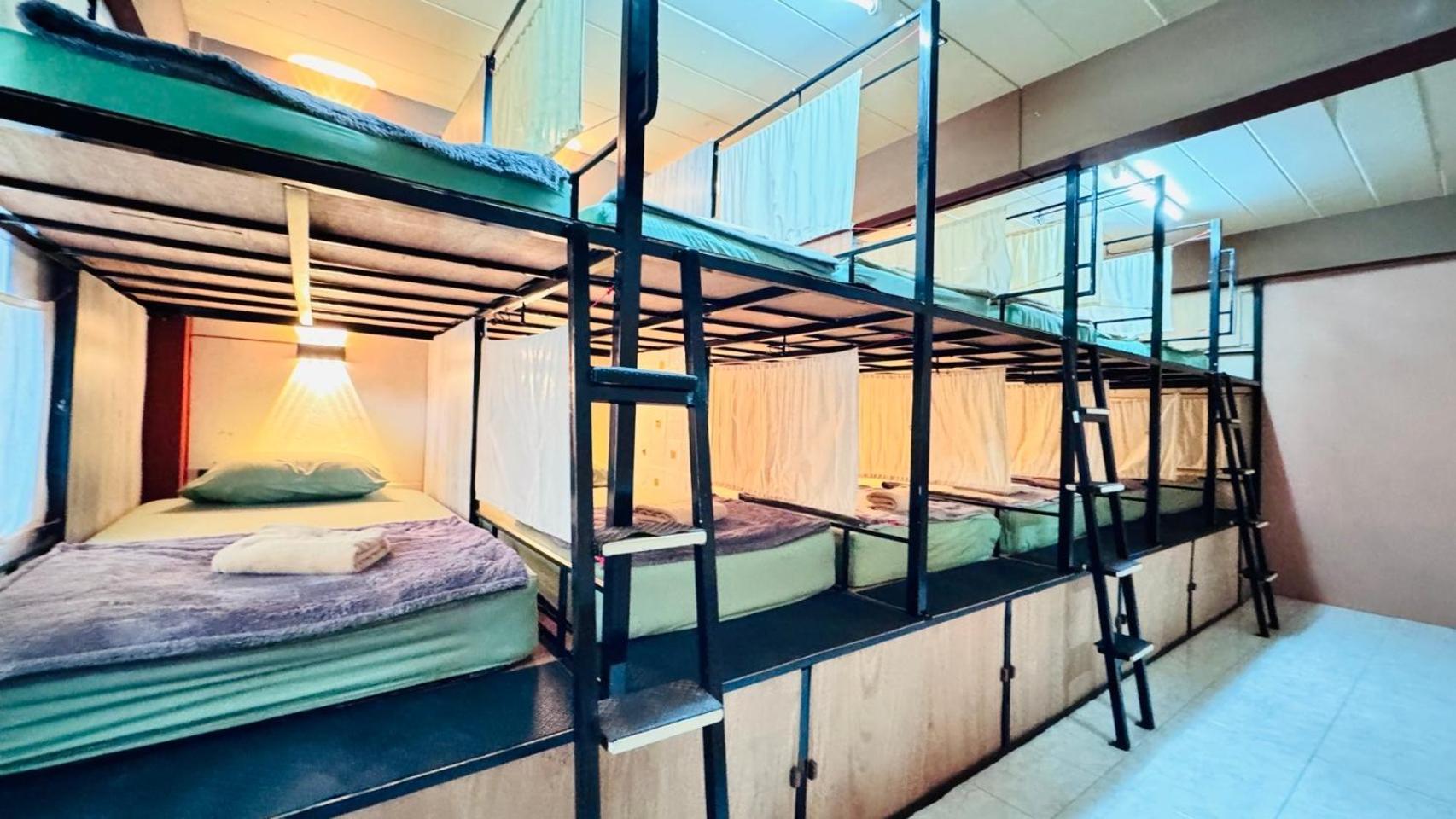 Stay At Moon Hostel 핫 린 외부 사진