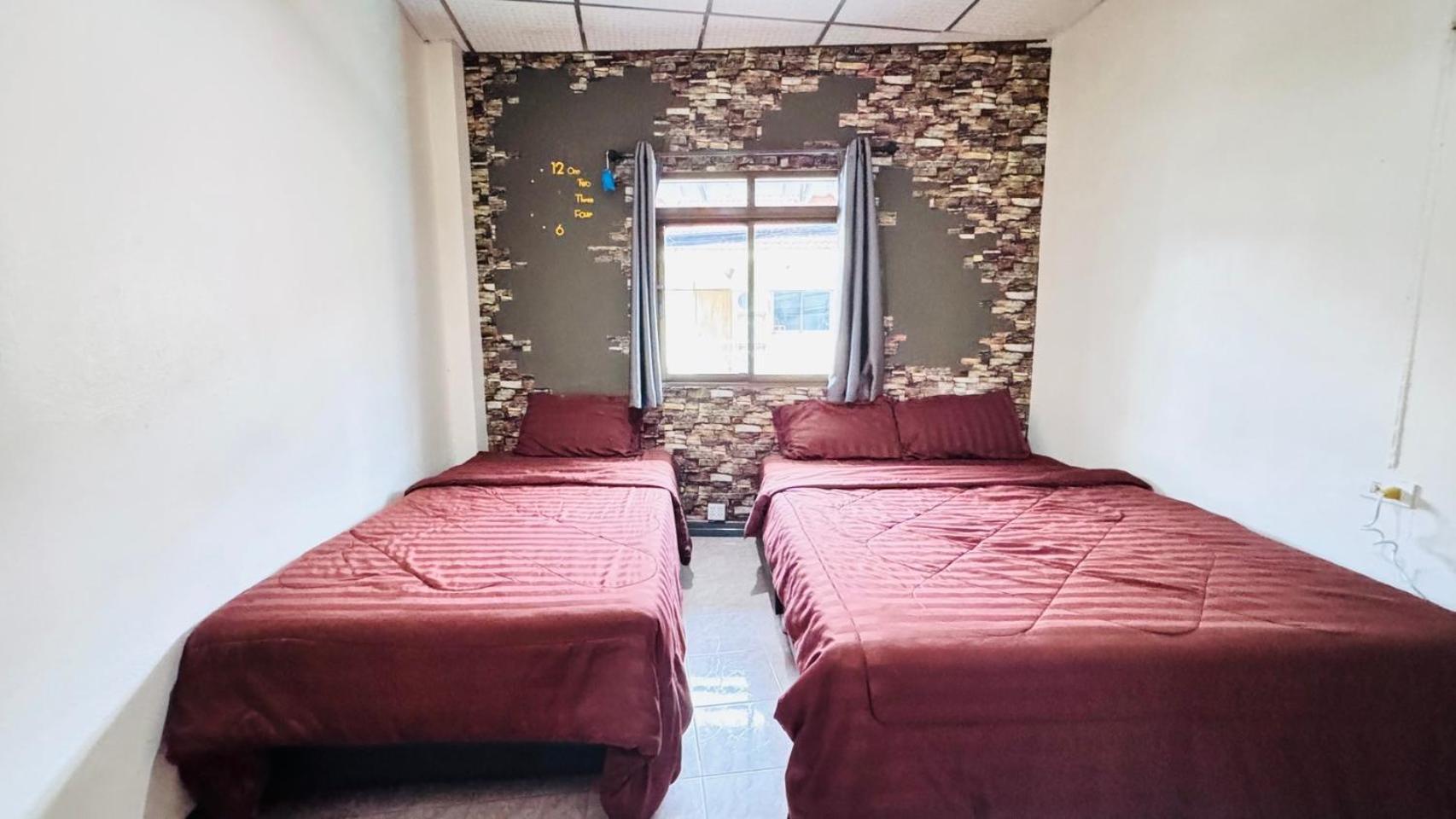 Stay At Moon Hostel 핫 린 외부 사진
