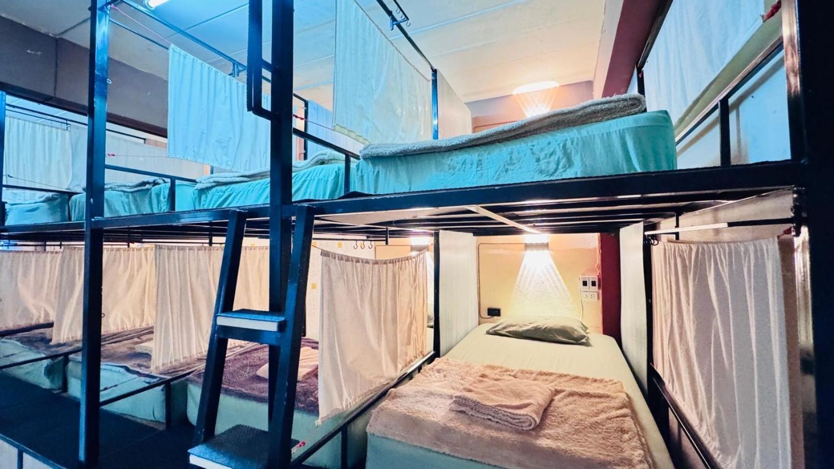 Stay At Moon Hostel 핫 린 외부 사진