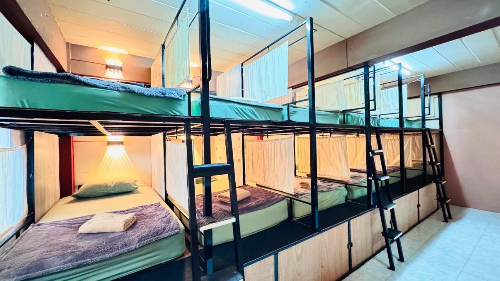 Stay At Moon Hostel 핫 린 외부 사진