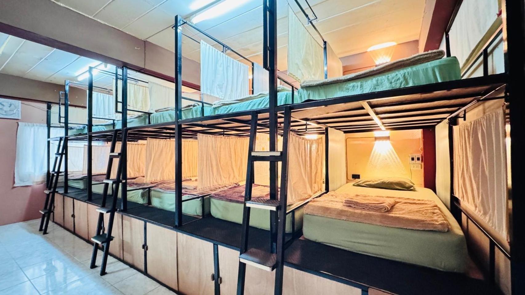 Stay At Moon Hostel 핫 린 외부 사진